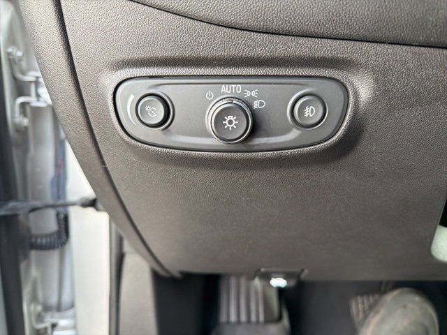 Used 2020 Chevrolet Equinox LT w/ Driver Convenience Package image 23