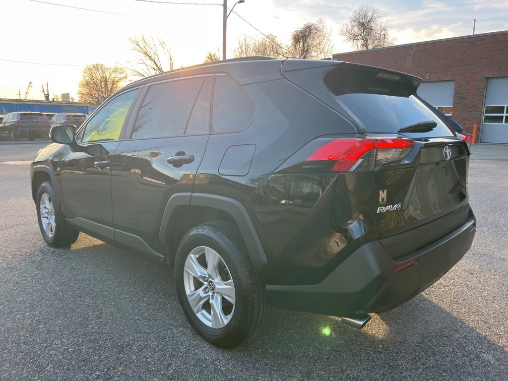 Used 2019 Toyota RAV4 XLE image 3