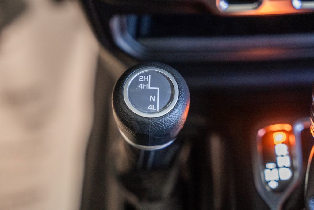 New 2025 Jeep Gladiator Sport image 24