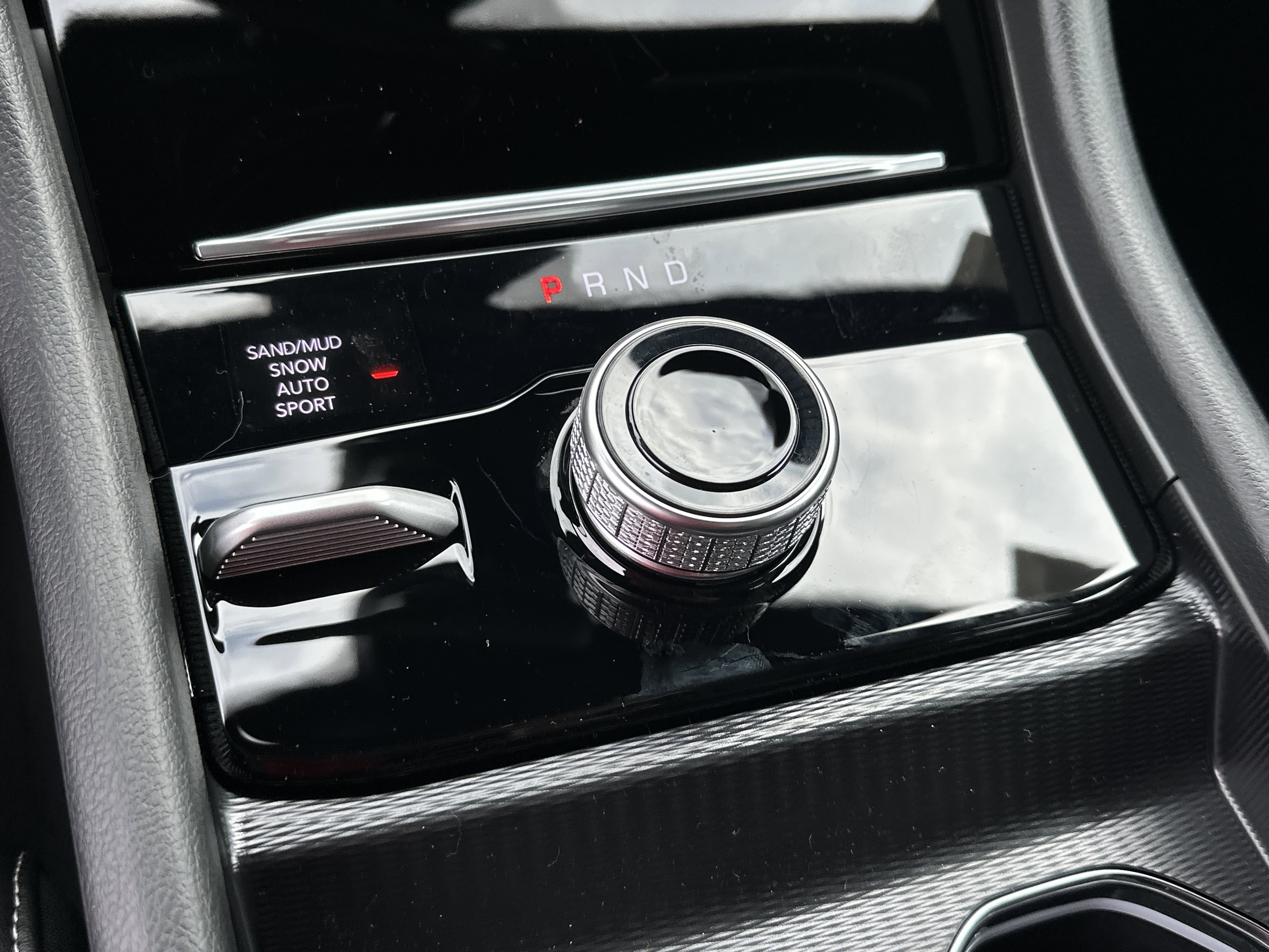 New 2026 Jeep Grand Cherokee Altitude image 4