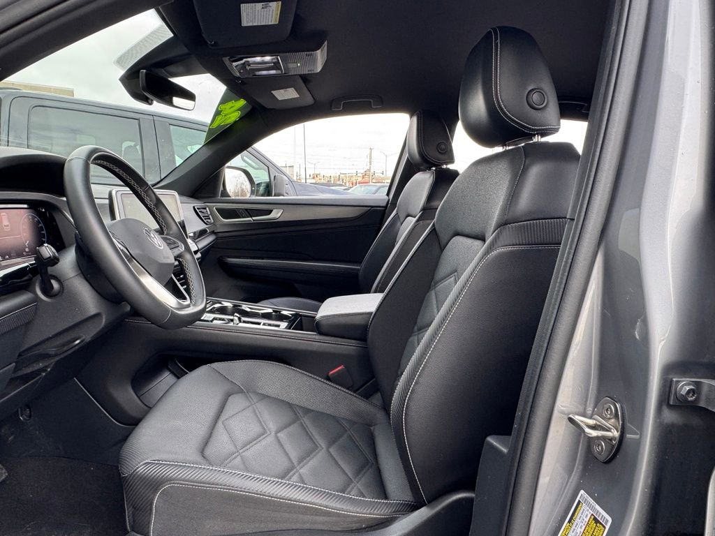 Used 2024 Volkswagen Atlas Cross Sport SE image 14