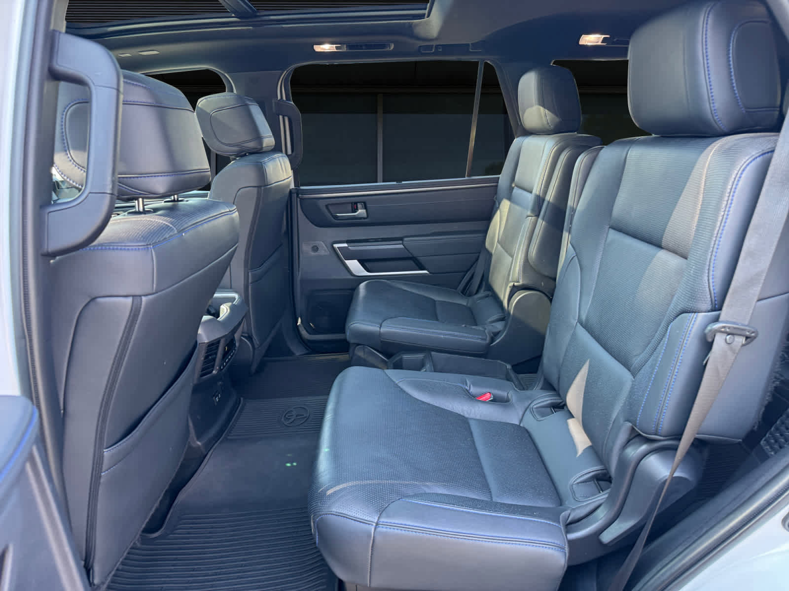 Used 2023 Toyota Sequoia Platinum image 16