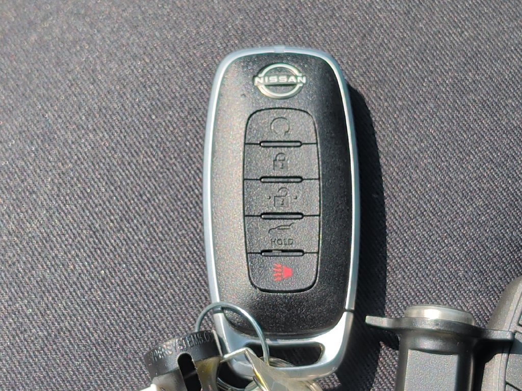 Used 2025 Nissan Pathfinder SV AWD/4WD image 39