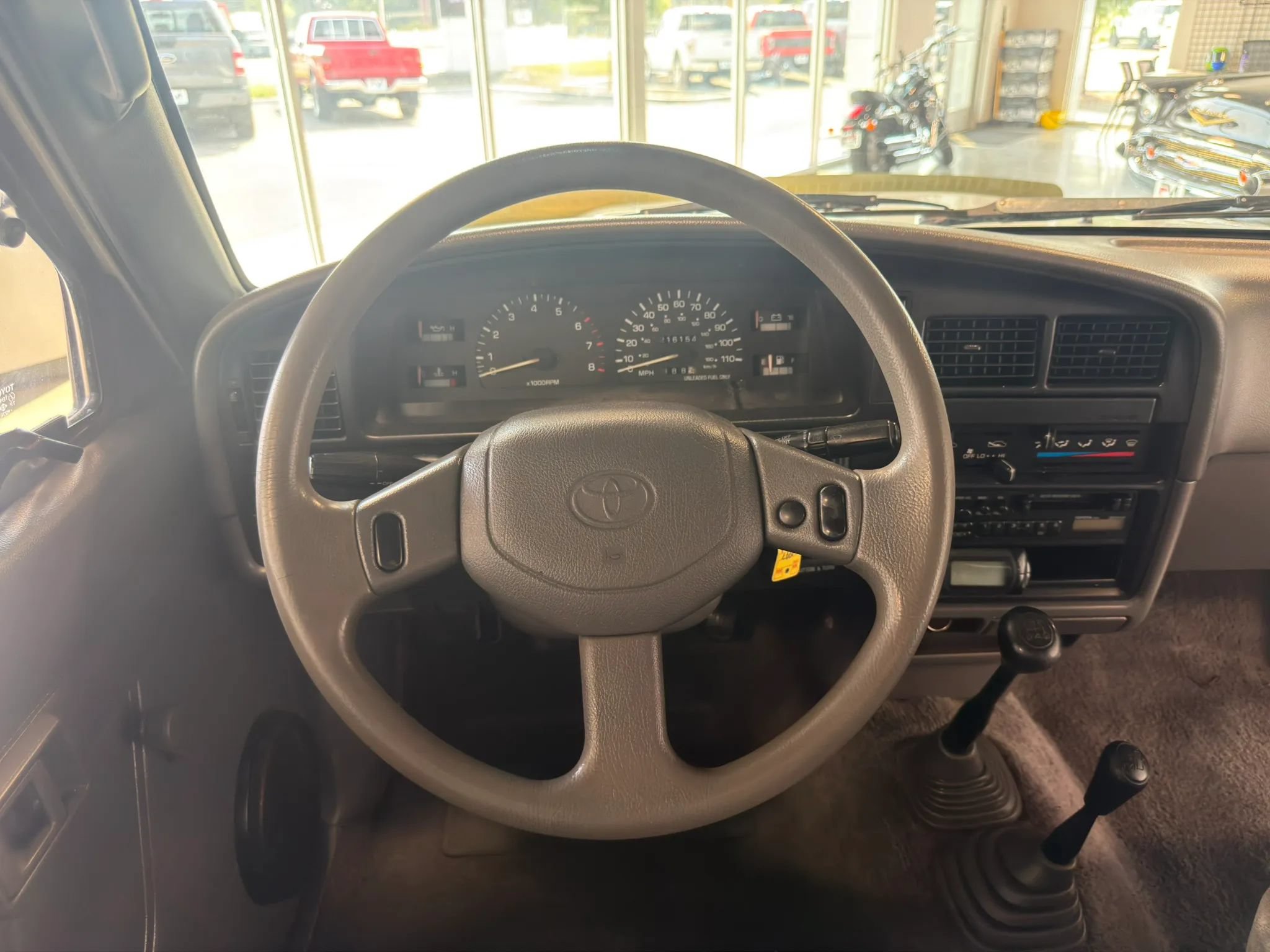 Used 1992 Toyota Pickup Deluxe AWD/4WD image 12