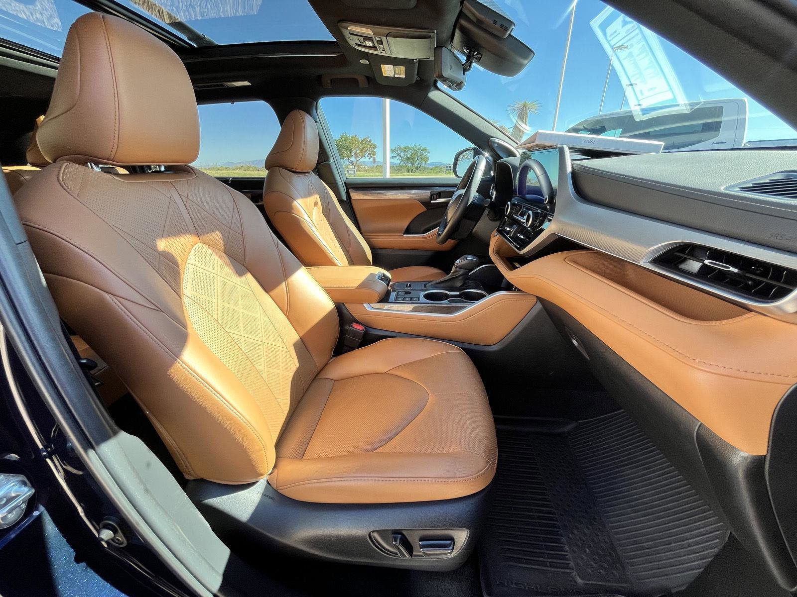 Used 2023 Toyota Highlander Platinum image 35