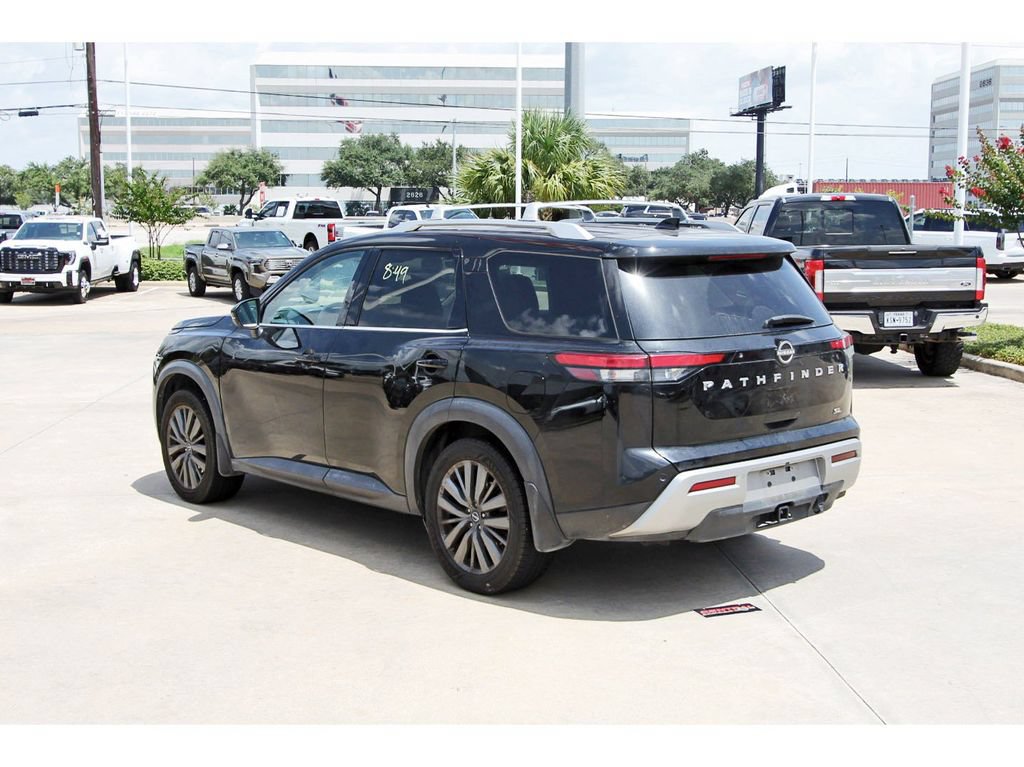 Used 2022 Nissan Pathfinder SL w/ SL Premium Package FWD image 4