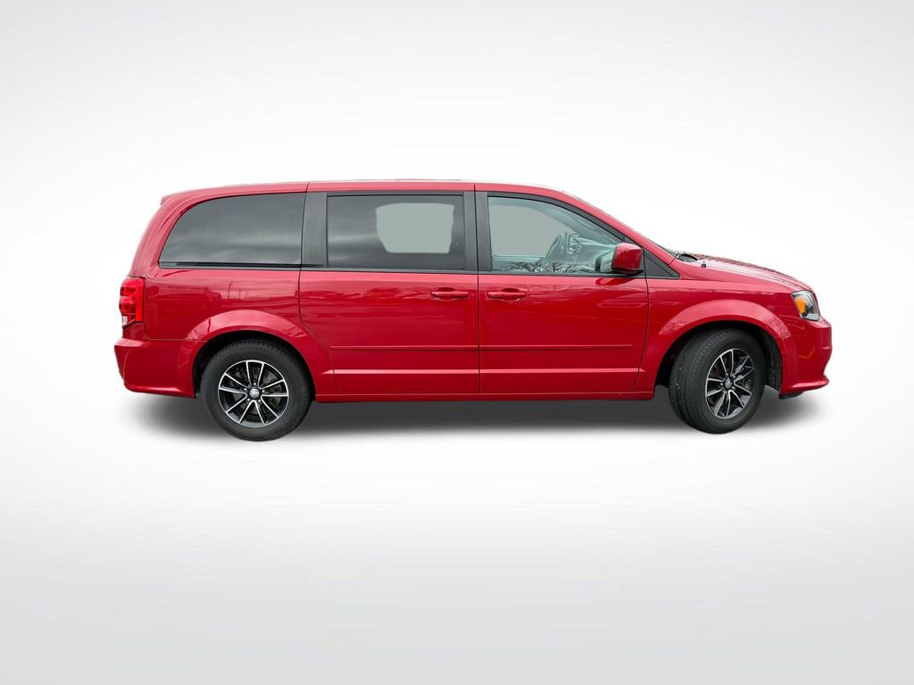 Used 2016 Dodge Grand Caravan SXT image 8