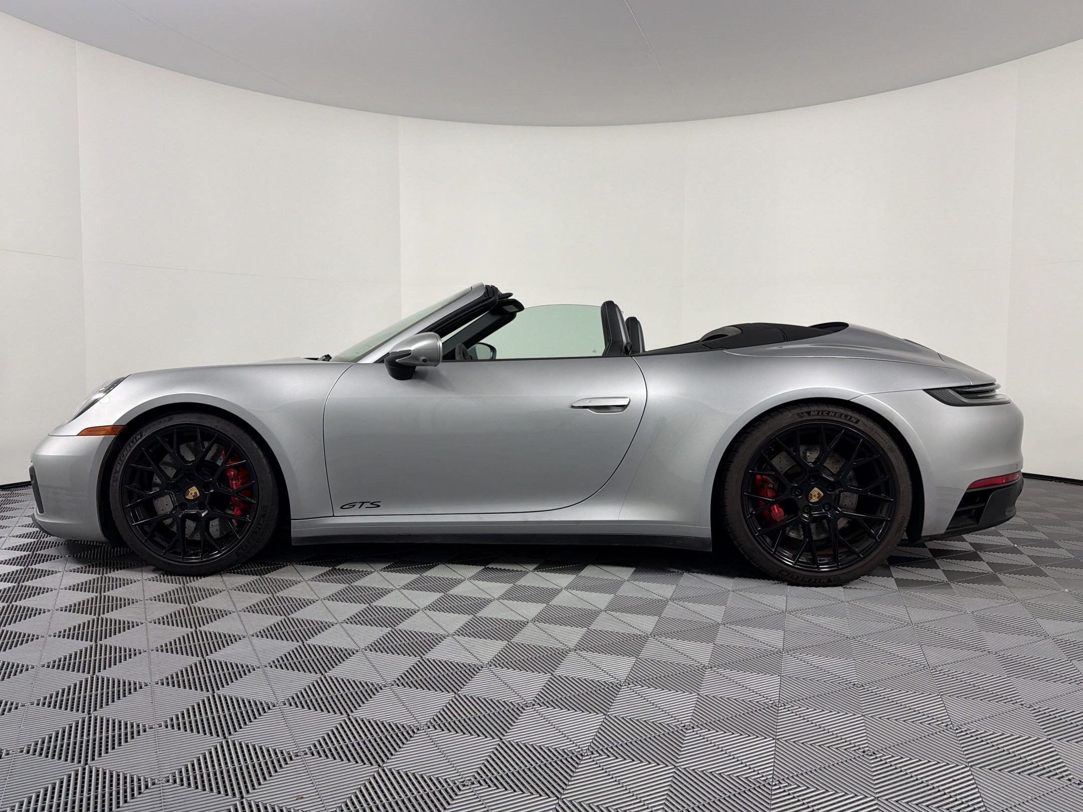 Certified 2023 Porsche 911 Carrera 4 GTS AWD/4WD image 2