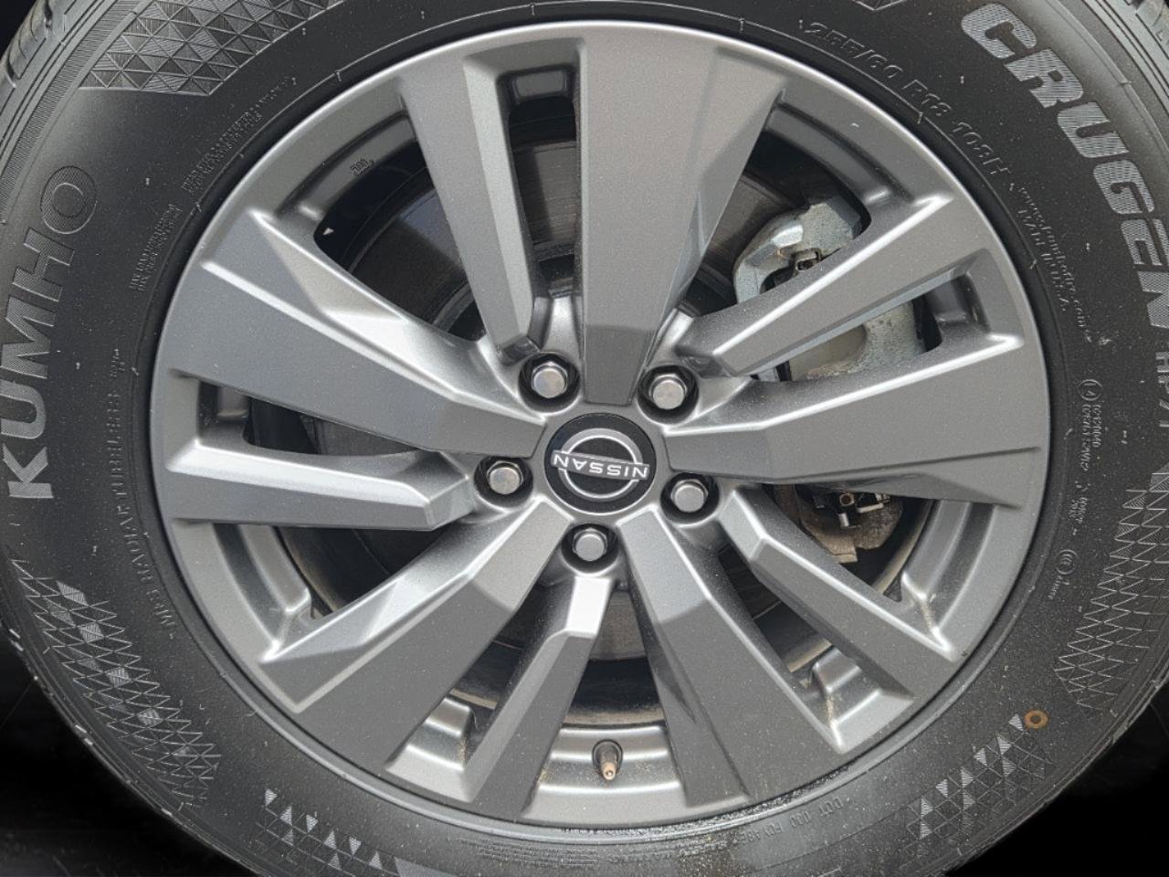 Used 2023 Nissan Pathfinder S AWD/4WD image 38