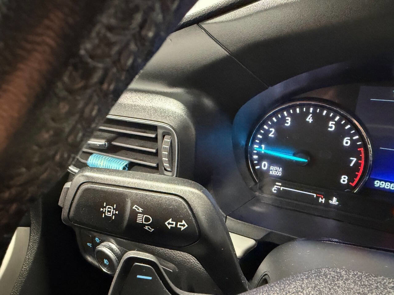 Used 2020 Ford Explorer XLT w/ Equipment Group 202A AWD/4WD image 28