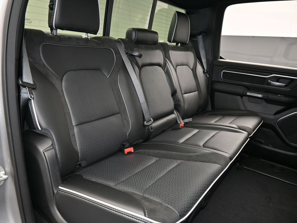 Used 2025 RAM 1500 Laramie image 39