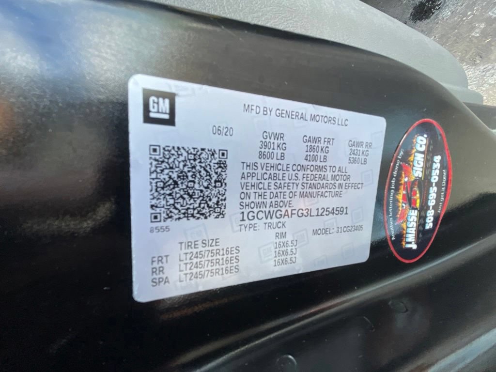 Used 2020 Chevrolet Express 2500 w/ Driver Convenience Package RWD image 24