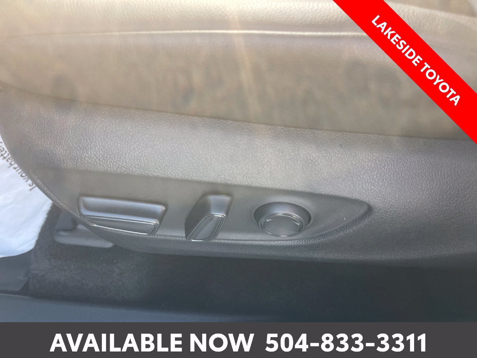 Used 2024 Toyota Highlander XLE FWD image 27