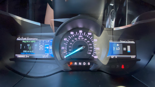 Used 2020 Ford Edge Titanium AWD/4WD image 16
