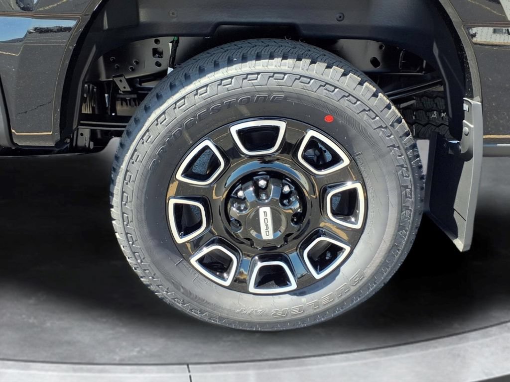 New 2026 Ford F250 Platinum w/ FX4 Off-Road Package AWD/4WD image 18
