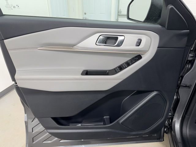New 2026 Ford Explorer Active w/ Active Comfort Package image 10
