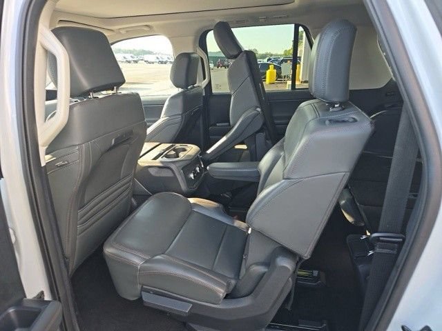 Used 2025 Ford Expedition Max Active AWD/4WD image 14