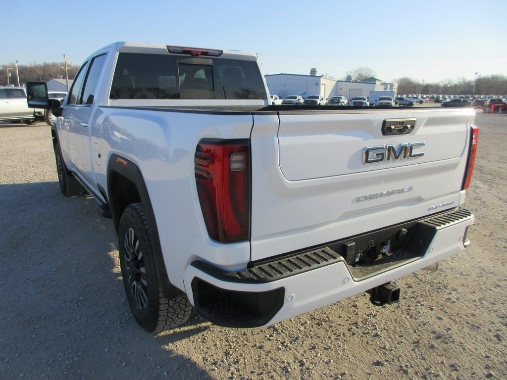 New 2026 GMC Sierra 2500 Denali Ultimate AWD/4WD image 8