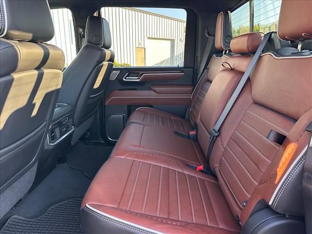 Certified 2025 GMC Sierra 2500 Denali Ultimate AWD/4WD image 18