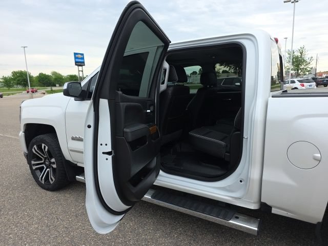 Used 2017 Chevrolet Silverado 1500 High Country AWD/4WD image 39