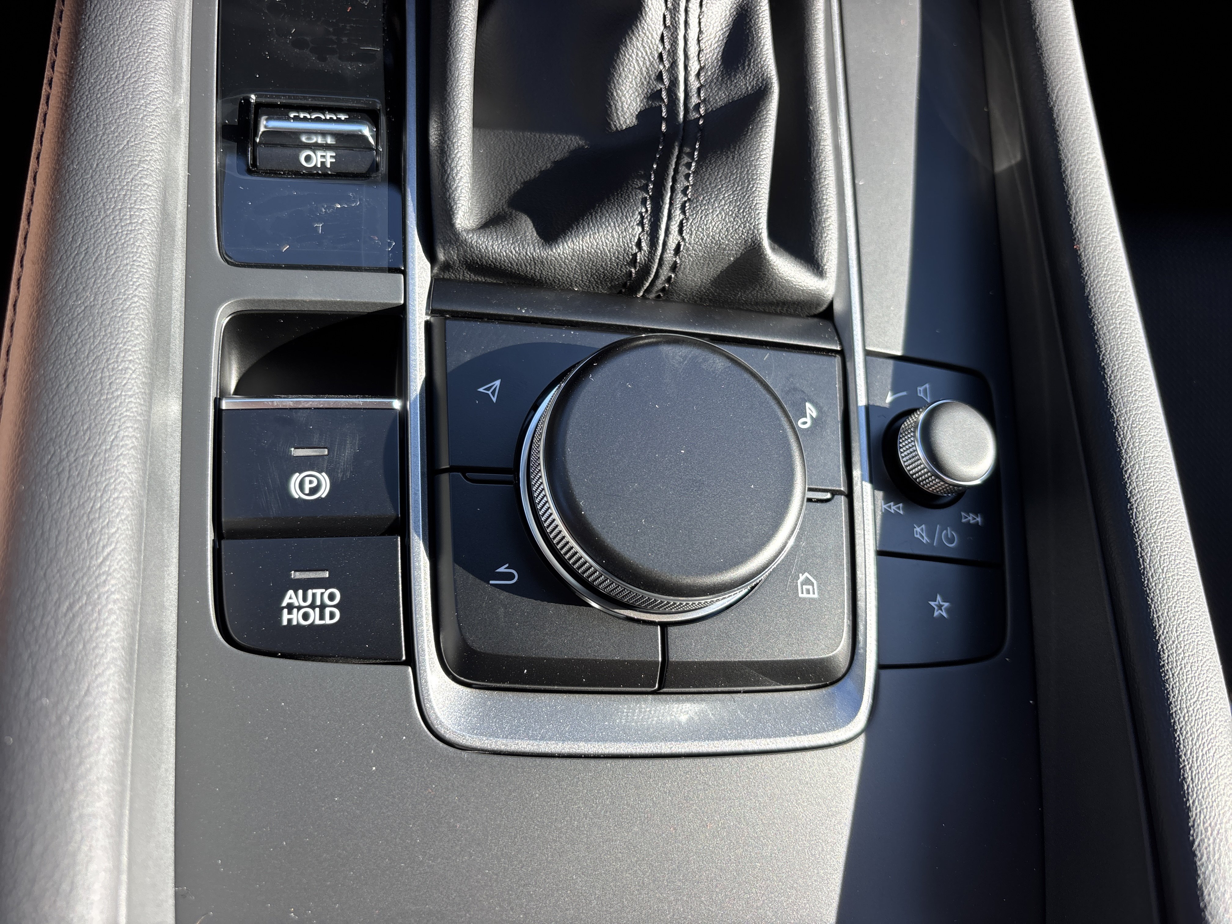 New 2026 MAZDA MAZDA3 s FWD image 34