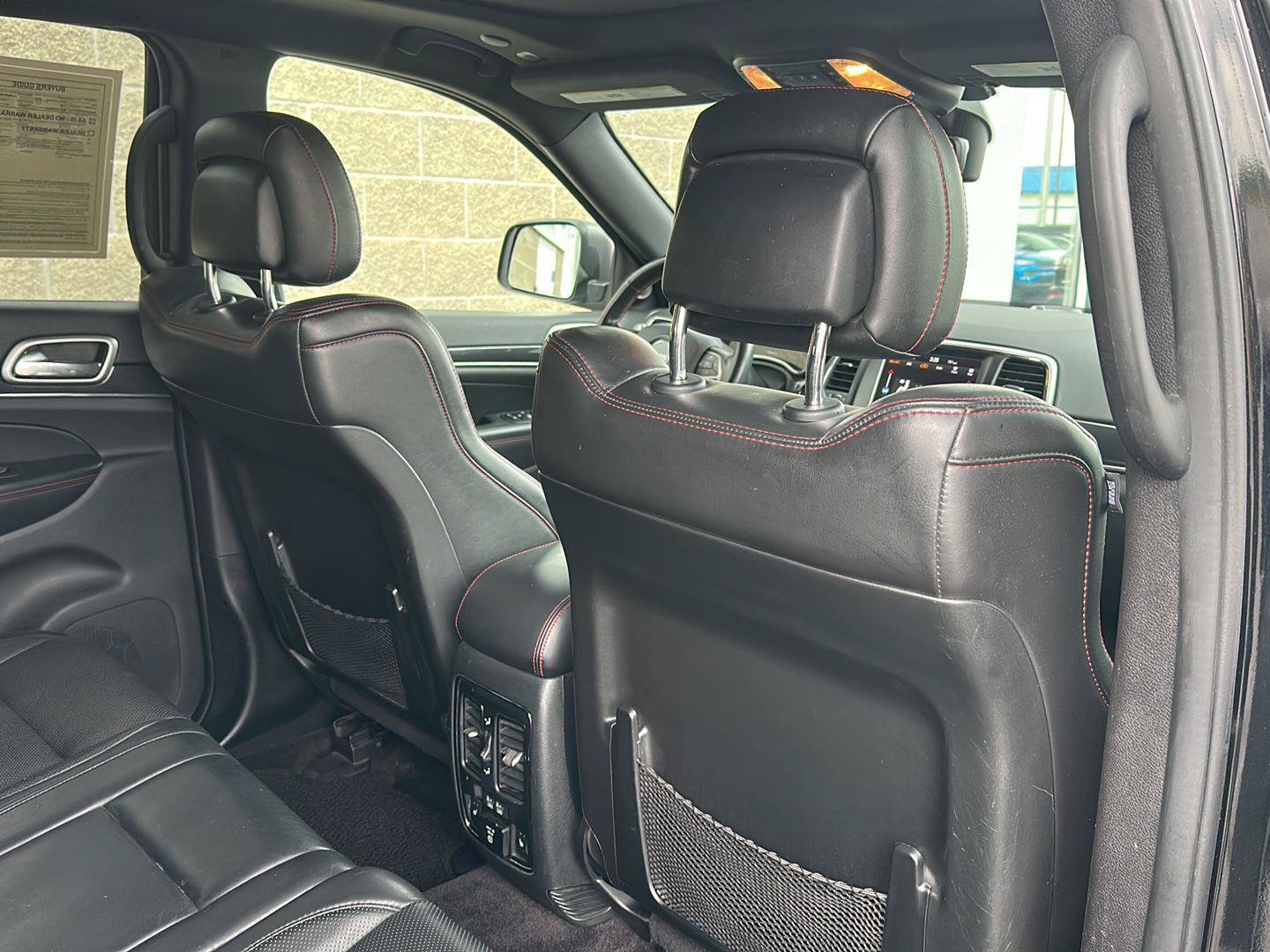 Used 2018 Jeep Grand Cherokee Trailhawk w/ Trailhawk Luxury Group AWD/4WD image 24