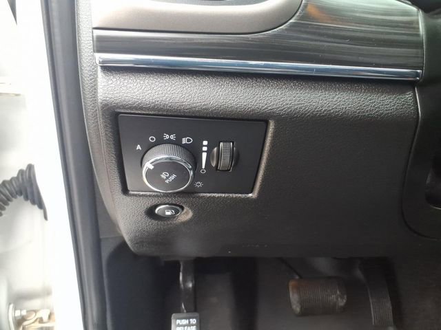 Used 2021 Jeep Grand Cherokee Limited image 13