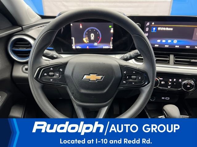 Used 2025 Chevrolet Trax LT image 15