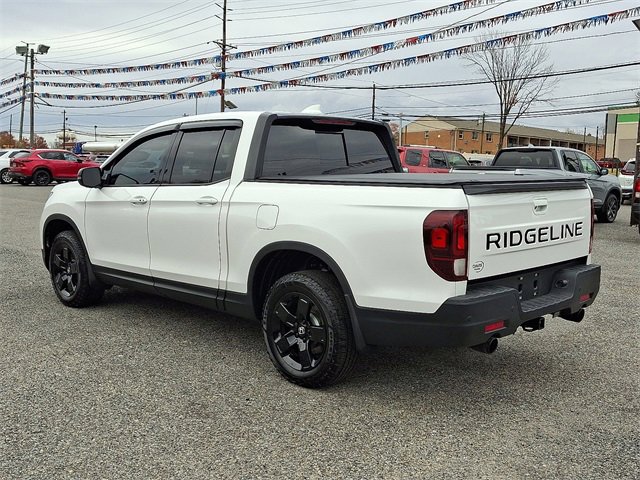 Certified 2025 Honda Ridgeline Black Edition image 4