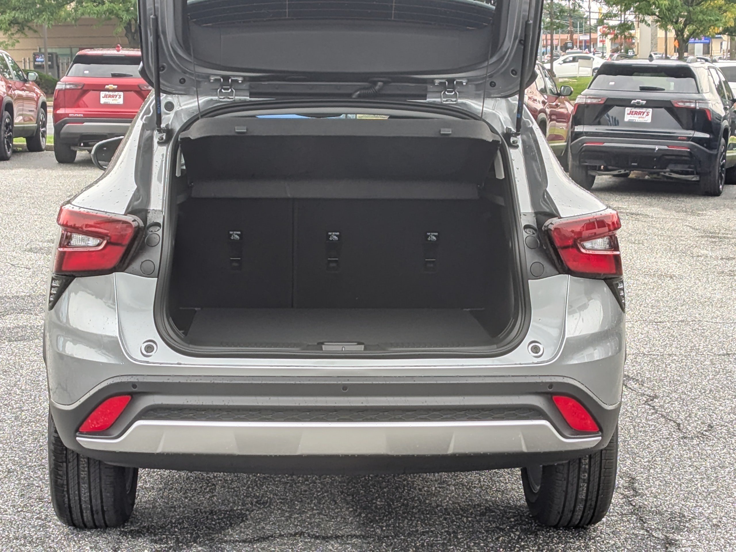 New 2026 Chevrolet Trax LT w/ Driver Confidence Package FWD image 7