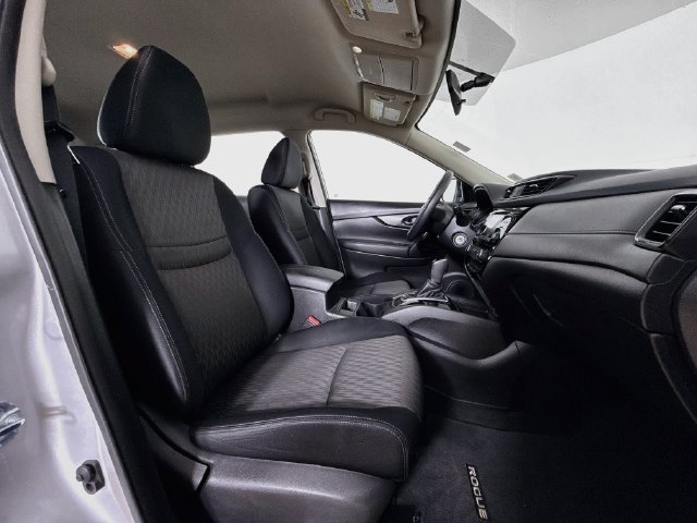Used 2017 Nissan Rogue S AWD/4WD image 27