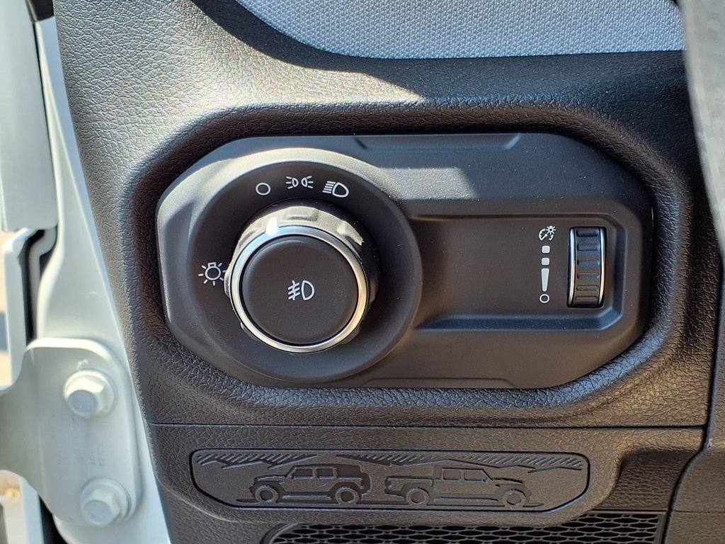 Used 2026 Jeep Wrangler Unlimited Sport AWD/4WD image 19