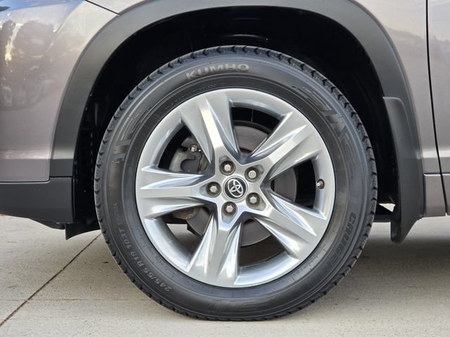 Used 2019 Toyota Highlander Limited AWD/4WD image 8