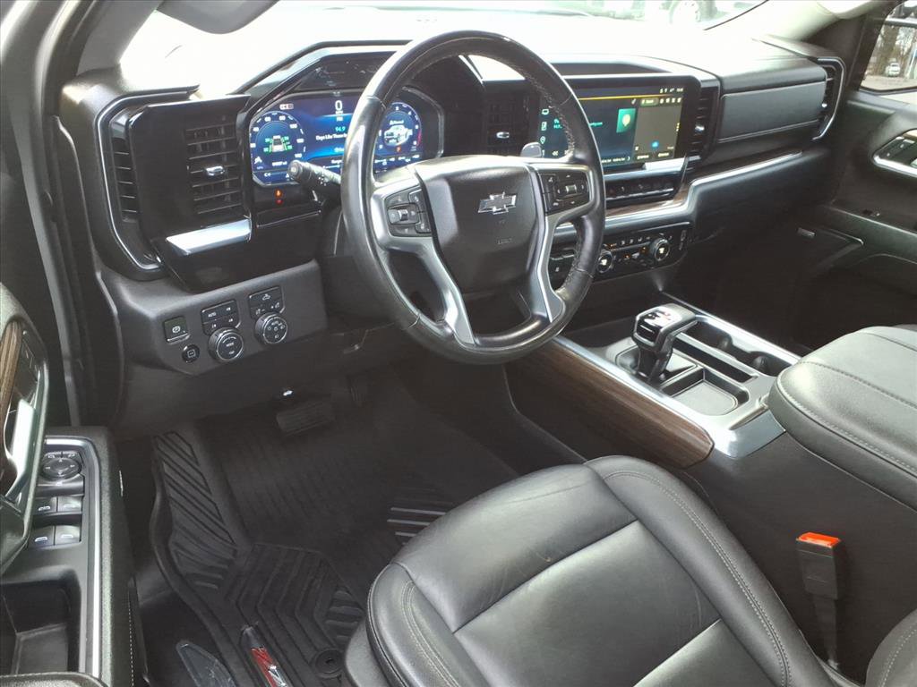 Used 2024 Chevrolet Silverado 1500 LT Trail Boss w/ Convenience Package II image 14