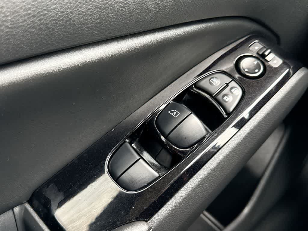 Used 2023 Nissan Altima 2.5 SV FWD image 21