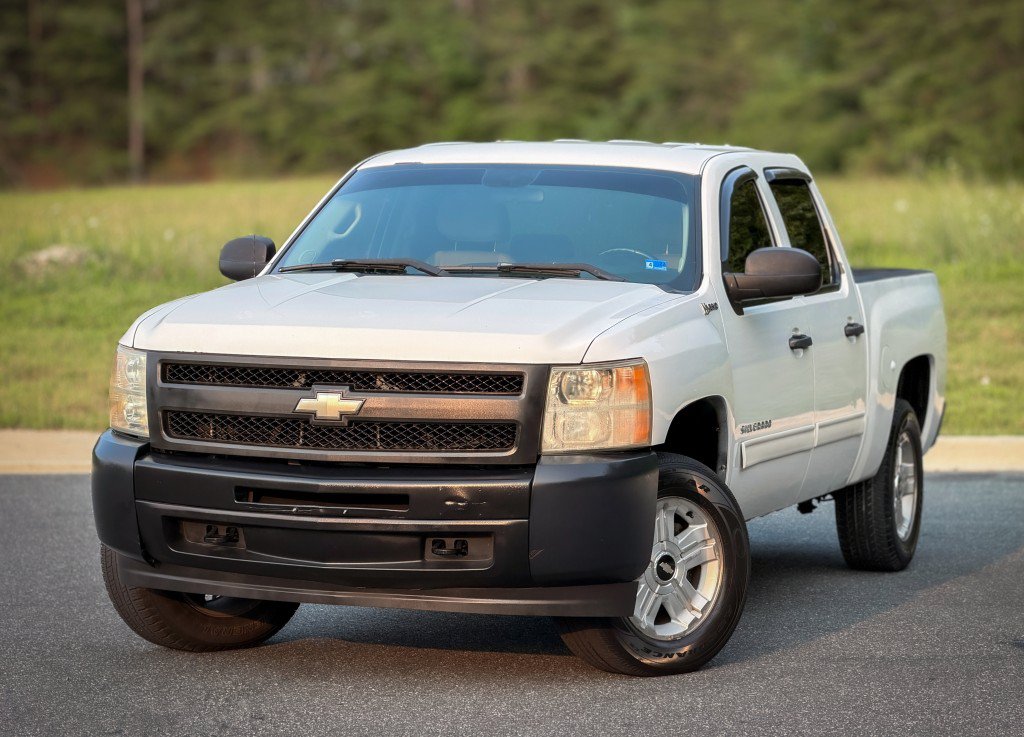 Used 2010 Chevrolet Silverado 1500 4x4 Crew Cab Hybrid image 1