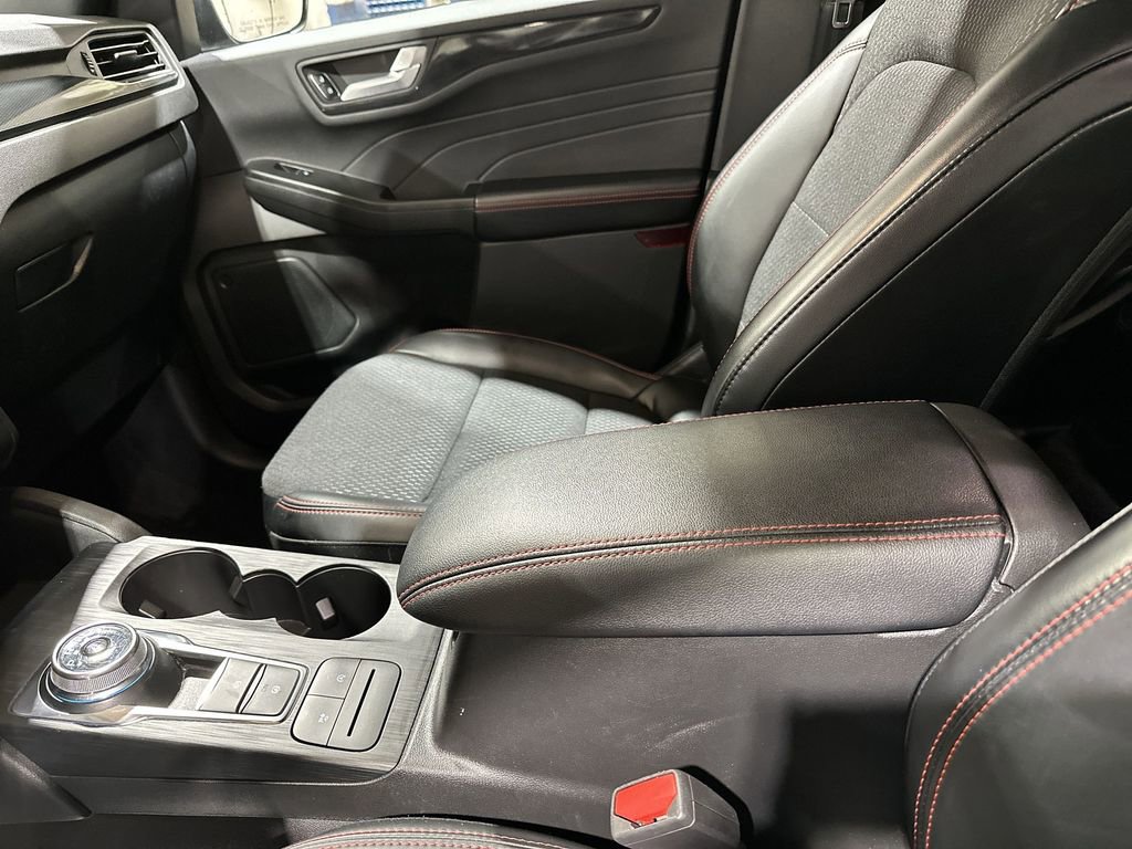 Used 2025 Ford Escape ST-Line image 21