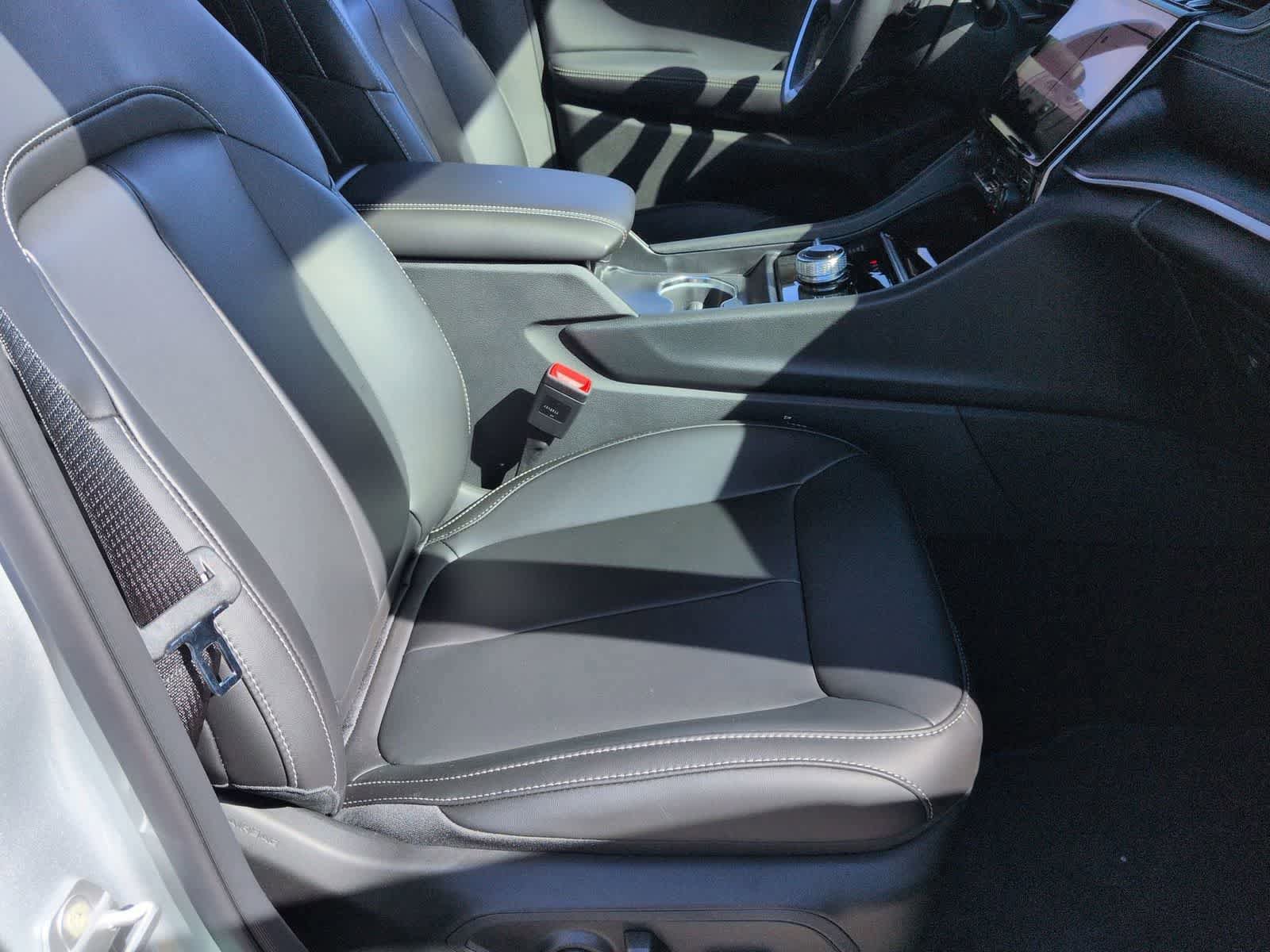 New 2025 Jeep Grand Cherokee Limited w/ Black Appearance Package image 19