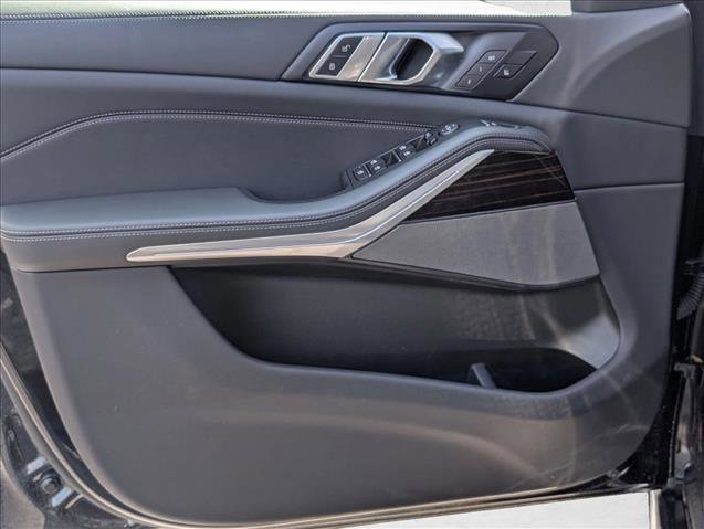 Used 2026 BMW X5 sDrive40i w/ Premium Package image 11