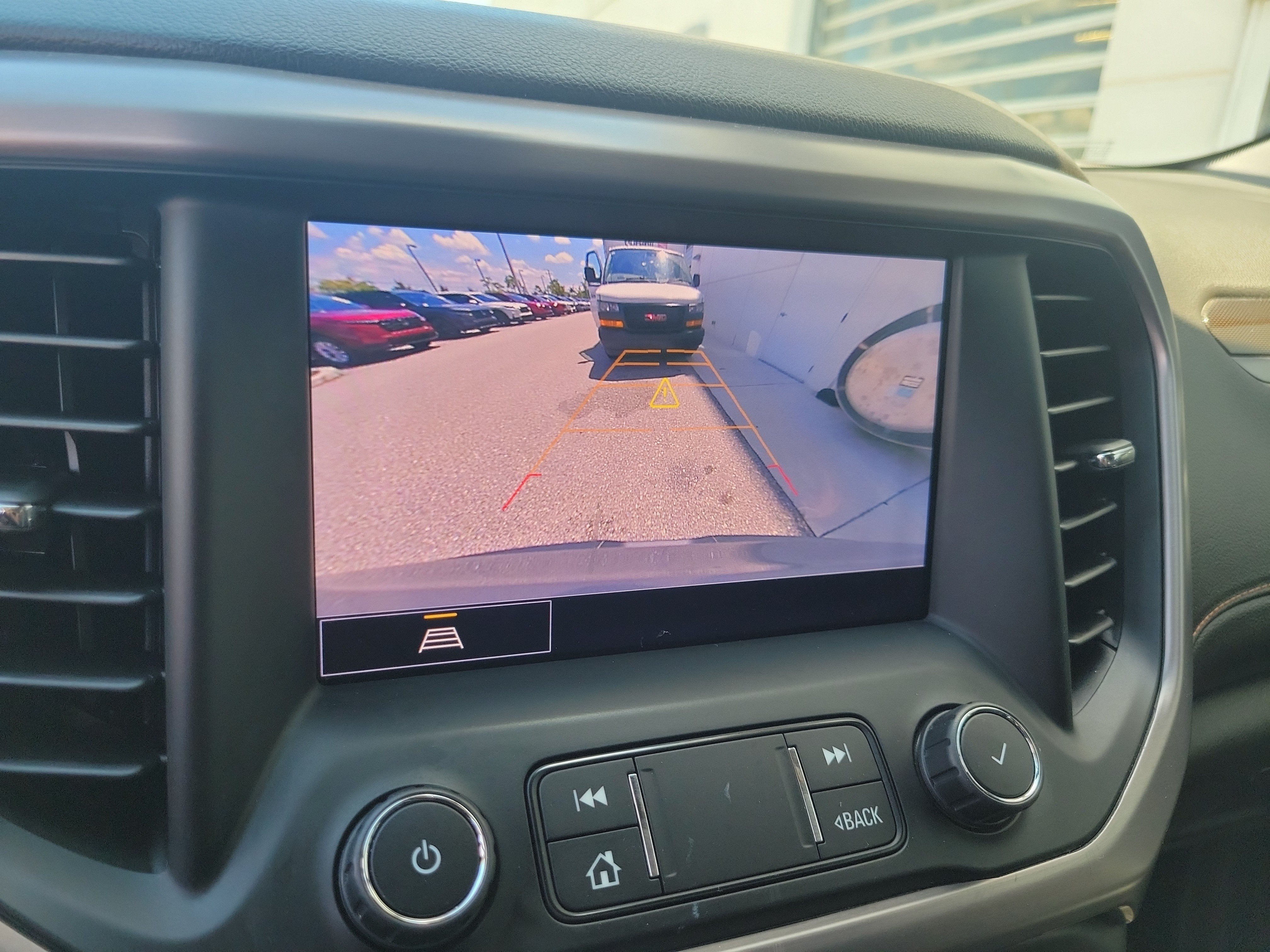 Used 2022 GMC Acadia AT4 w/ Preferred Package AWD/4WD image 34
