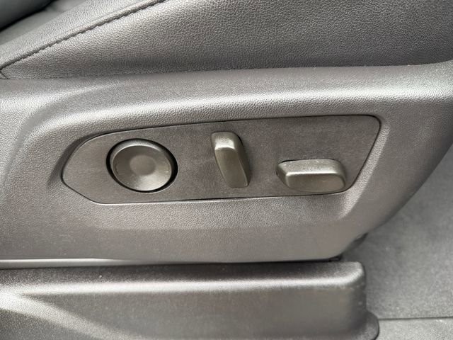 Used 2025 Chevrolet Suburban Z71 AWD/4WD image 44