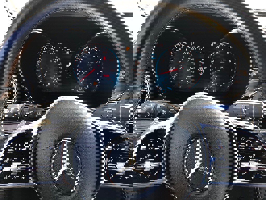 Used 2022 Mercedes-Benz GLC 300 4MATIC w/ Premium Package Lite image 20