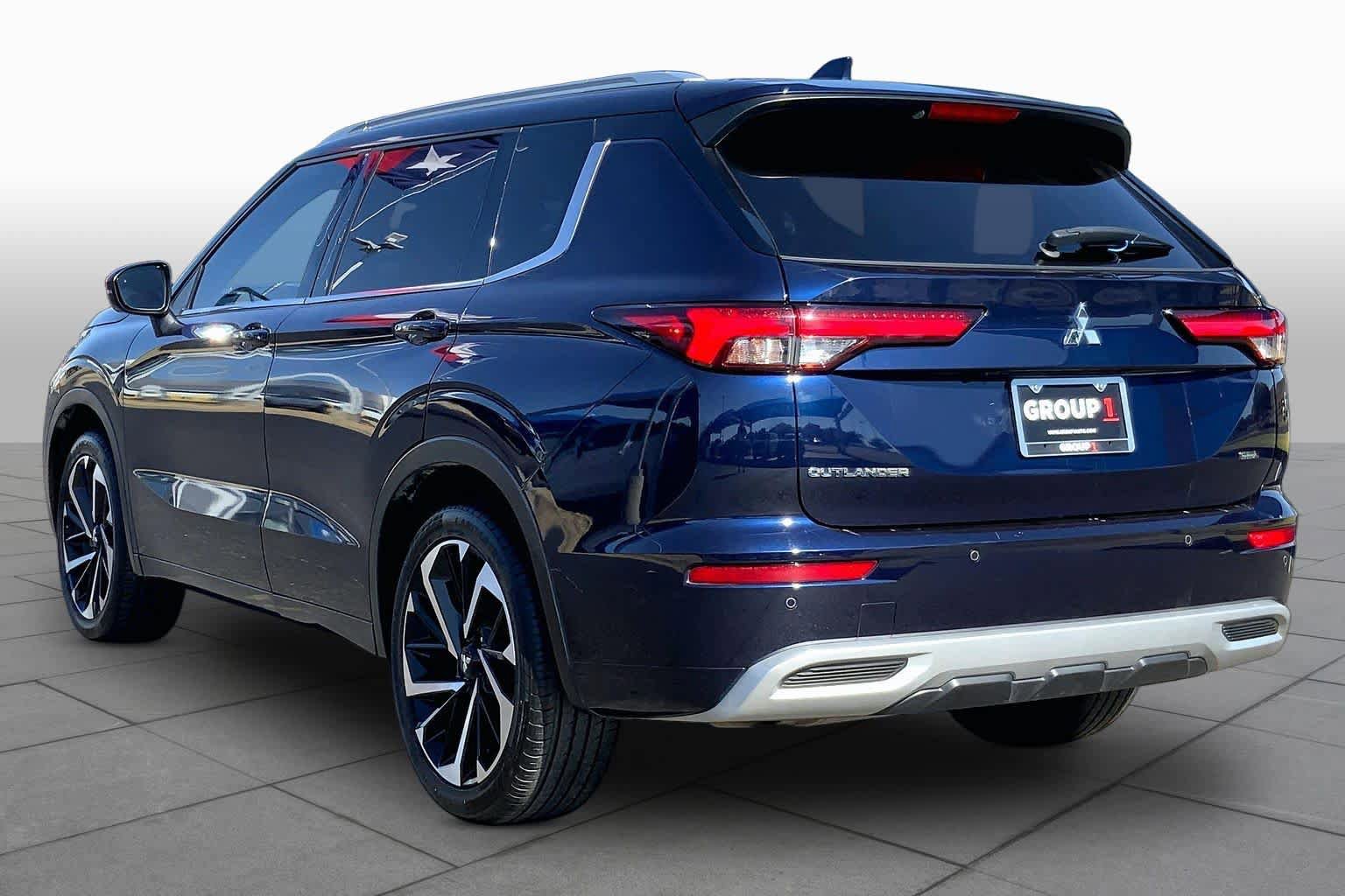 Used 2022 Mitsubishi Outlander SEL AWD/4WD image 12