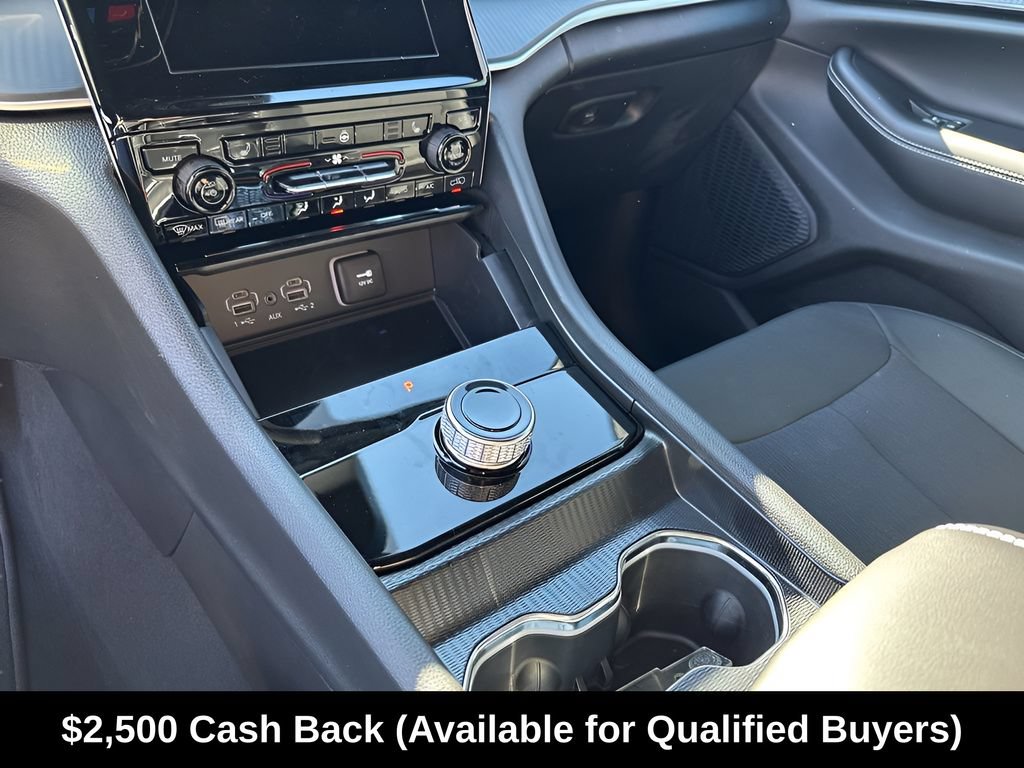 New 2025 Jeep Grand Cherokee L Laredo w/ Luxury Tech Group I RWD image 40