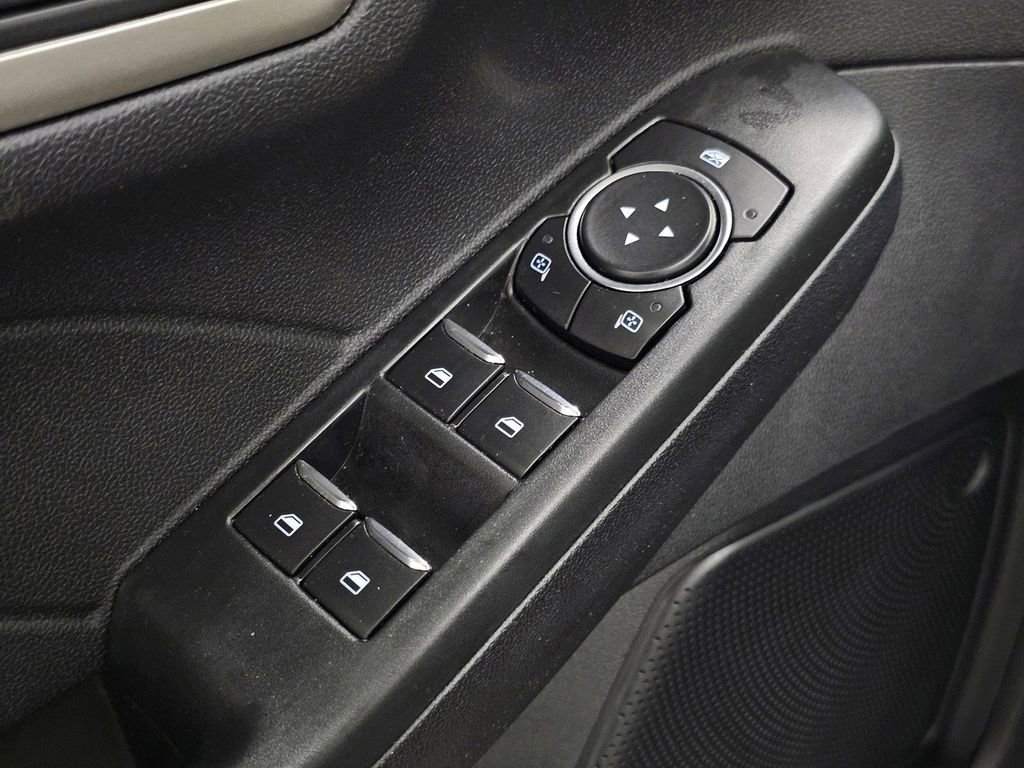 Used 2022 Ford Escape SE FWD image 27
