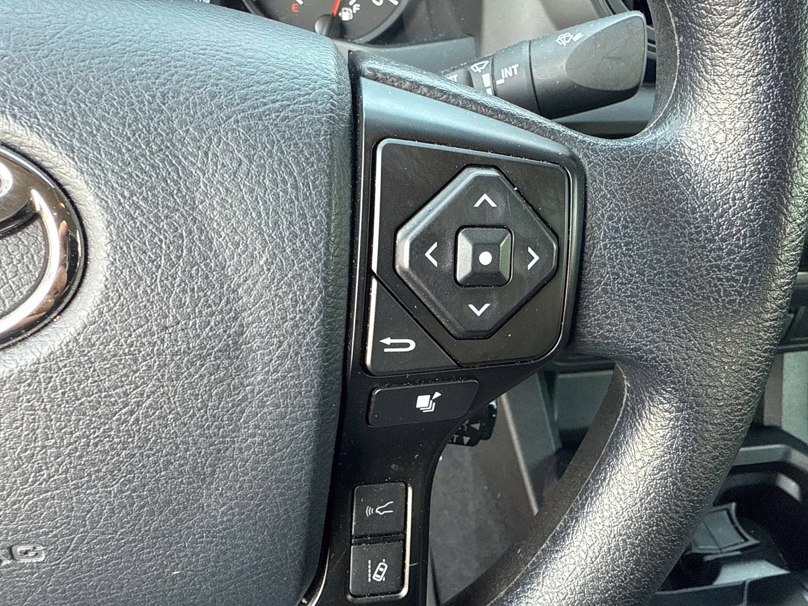 Used 2023 Toyota Tacoma SR image 24