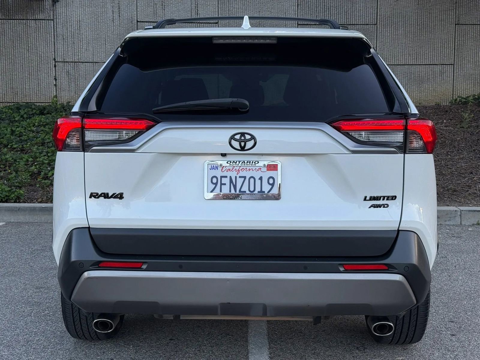 Used 2019 Toyota RAV4 Limited w/ Cold Weather Package image 8