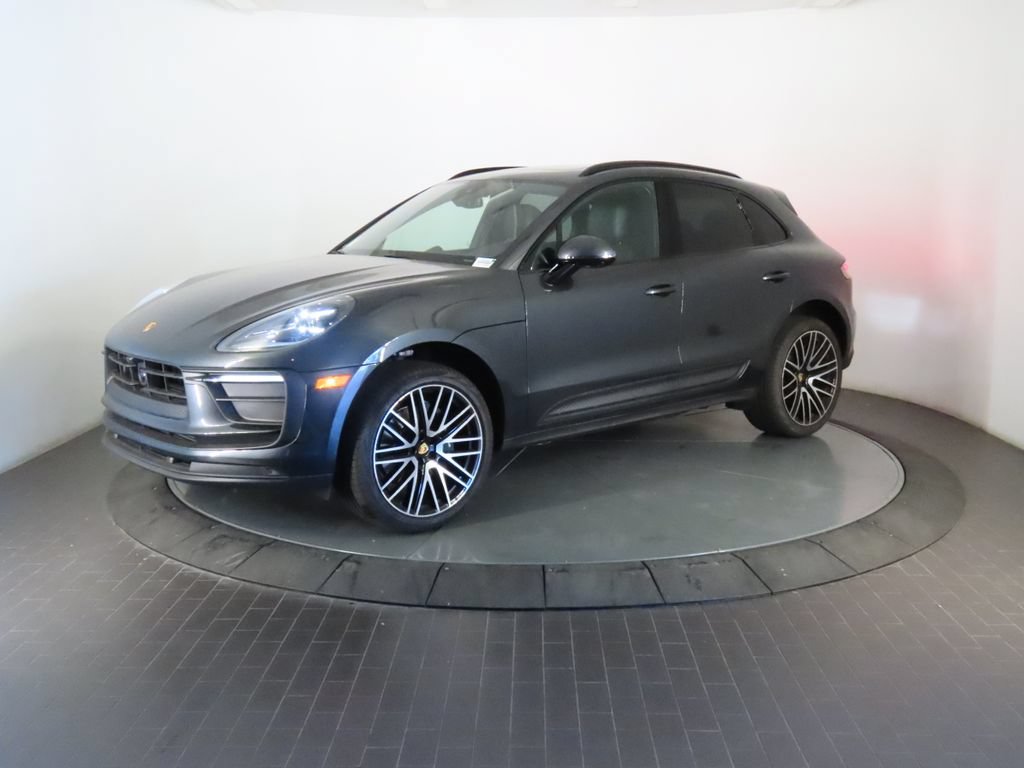Certified 2026 Porsche Macan AWD/4WD image 1