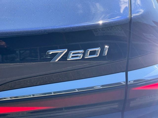 Used 2023 BMW 760i xDrive AWD/4WD image 9