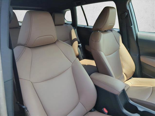 Certified 2026 Toyota Corolla Cross XLE FWD image 24